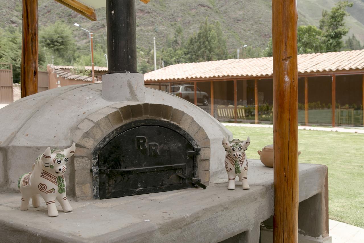 Wayqey Lodge Urubamba Bagian luar foto