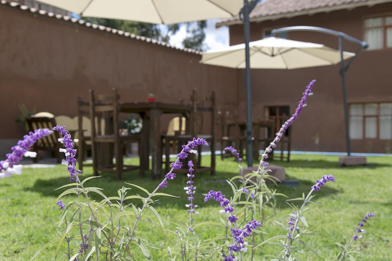 Wayqey Lodge Urubamba Bagian luar foto